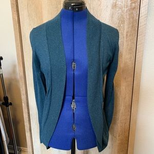 Cute cardigan, perfect for layering!